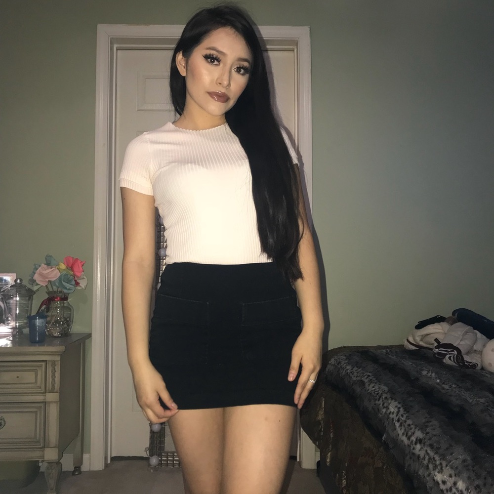 Gap black mini skirt